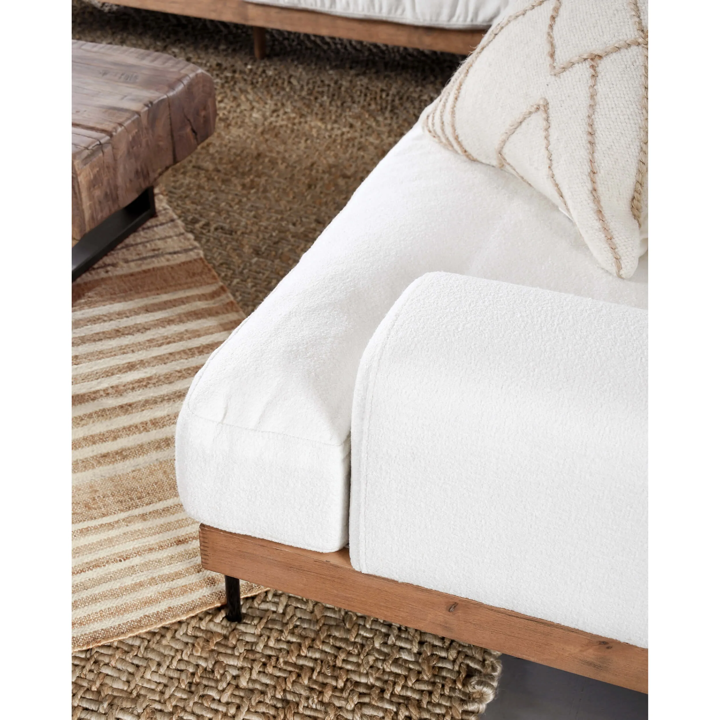 Faro Sectional, White